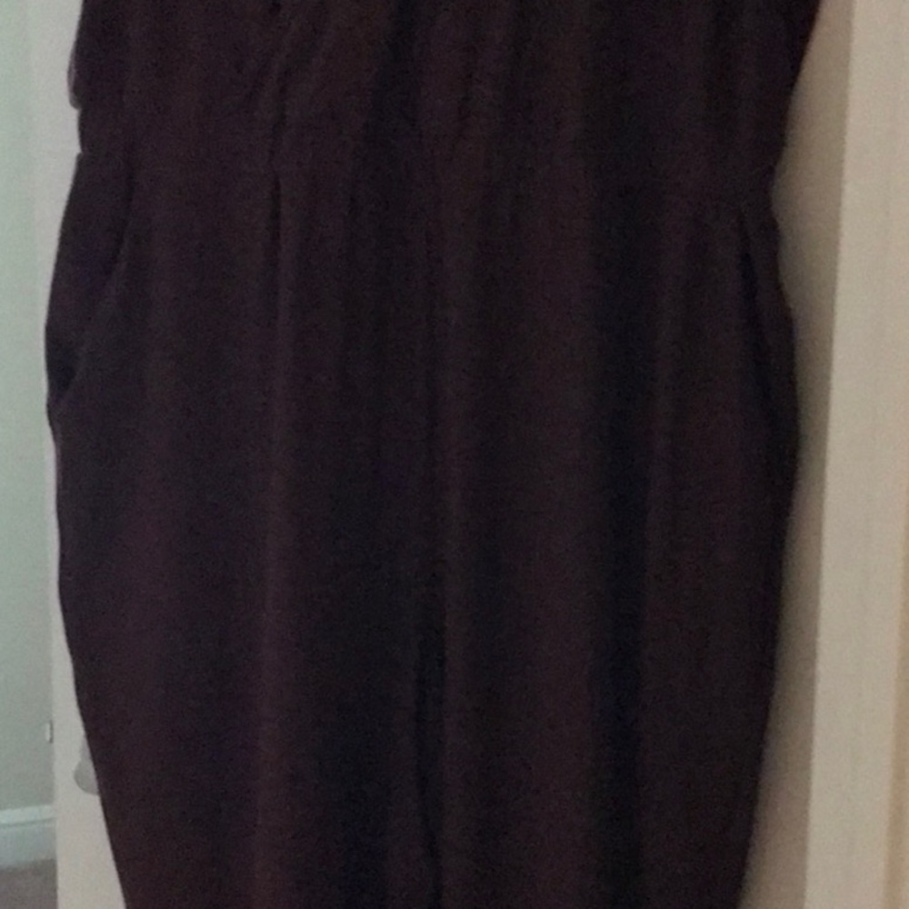 Sleeveless knit jumper with front pockets, elastic waist, no back pockets - Picture 2 of 3